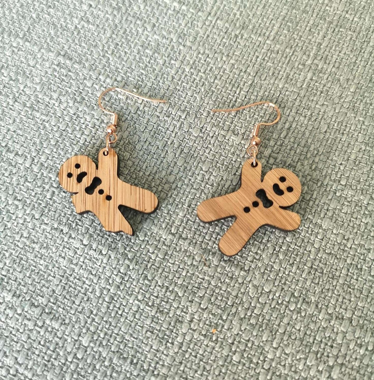Christmas Gingerbread Men Novelty Bamboo Earrings – customise your findings colour